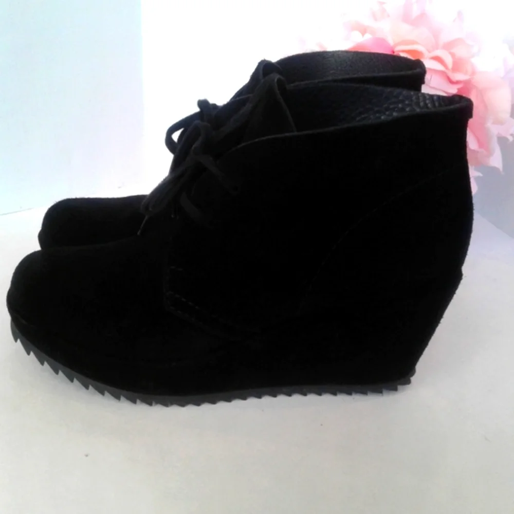 Pedro Garcia black suede leather wedge  boo
